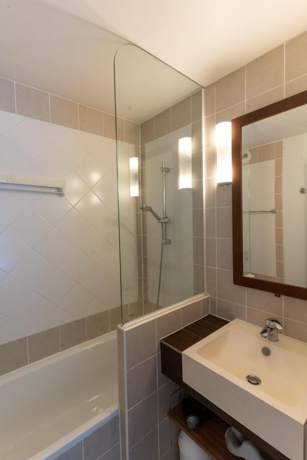 Beautiful Flat With Swimming Pool Tennis Court And Private Car Parking 09 Le Touquet Exteriör bild