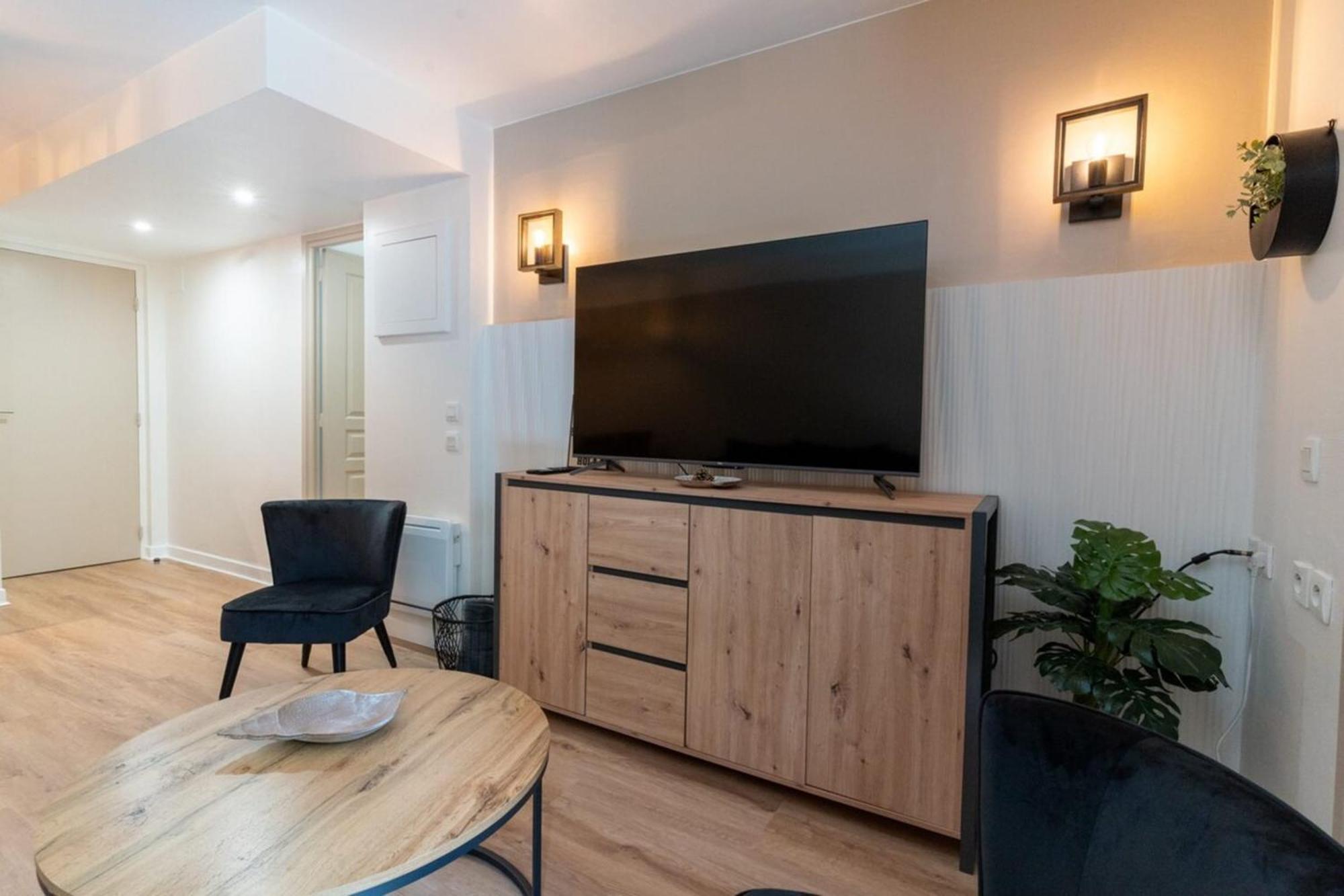 Beautiful Flat With Swimming Pool Tennis Court And Private Car Parking 09 Le Touquet Exteriör bild