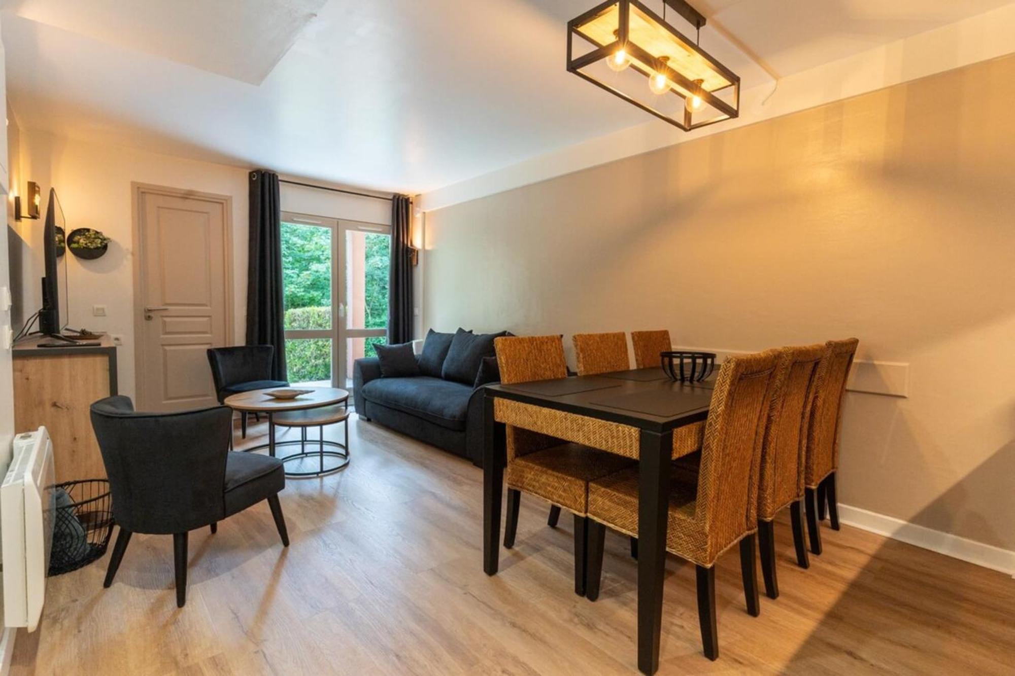 Beautiful Flat With Swimming Pool Tennis Court And Private Car Parking 09 Le Touquet Exteriör bild